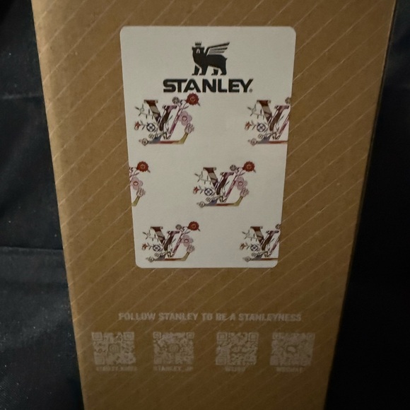 New Stanley White 30oz Tumbler with Vibrant LElegantV Floral Pattern Artsy - Picture 9 of 9